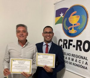 Professores da FAAr são diplomados Conselheiros Regionais de Farmácia